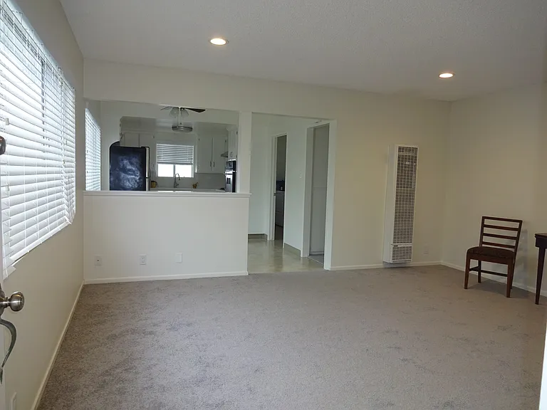 841 W 25th St #2 — Photo 7