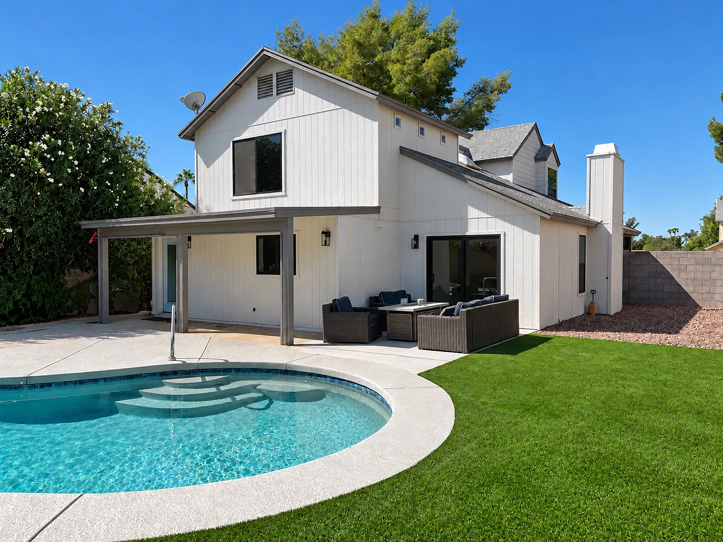3 bed, 2.5 bath, 1930 sqft, $4,695 — Photo 1