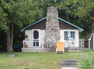 6881 S Glazier Beach Dr, Cedar, MI 49621