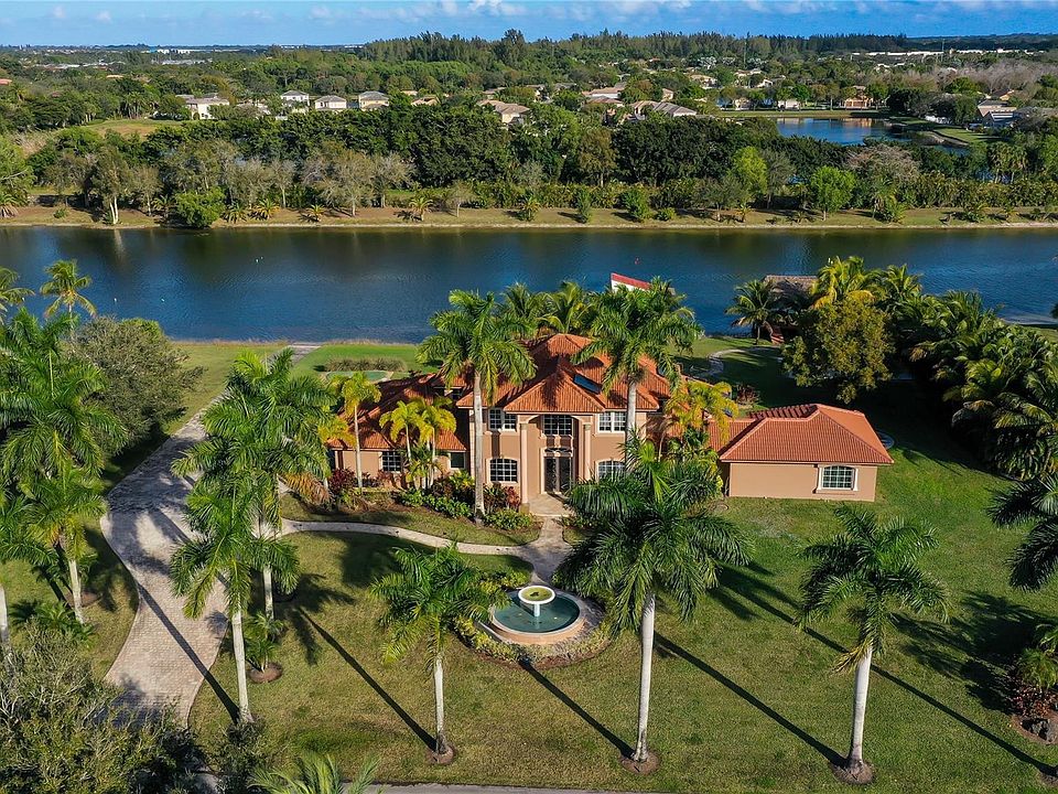 1st image of 5660 Lago Del Sol Drive