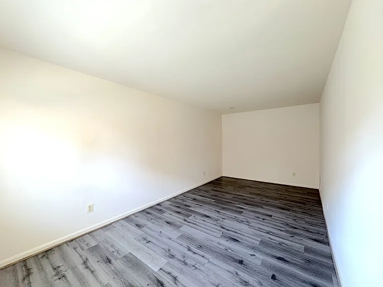 9557 Hagel Cir #B — Photo 4