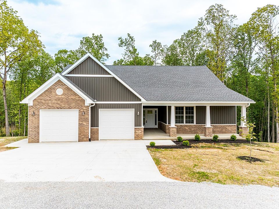 1st image of 17 Red Oak Dr