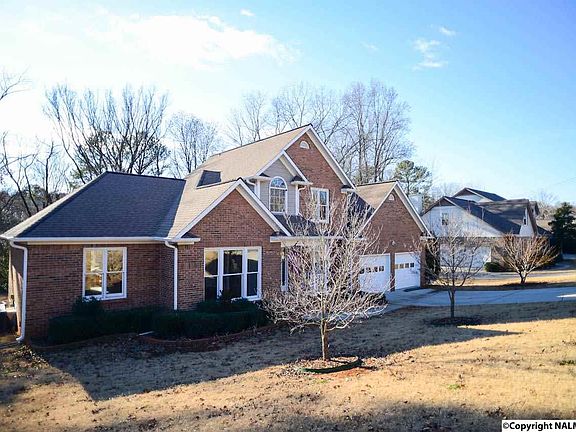 2nd image of 903 Highland Dr