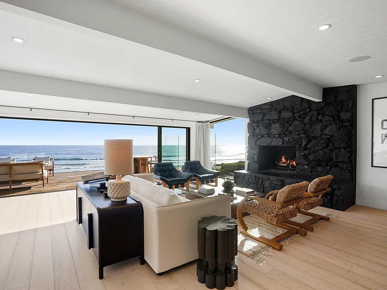 Luxury, comfort, and ocean views_seamlessly combined.