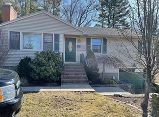 721 Pond St, Franklin, MA 02038