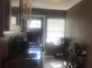 4612 Roanoke Pkwy #C, Kansas City, MO 64112