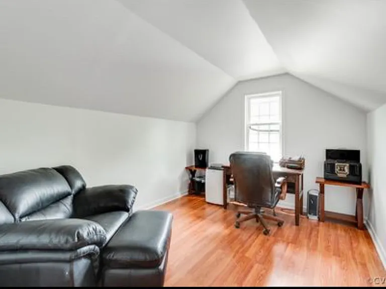 1907 Duquesne Ave — Photo 18
