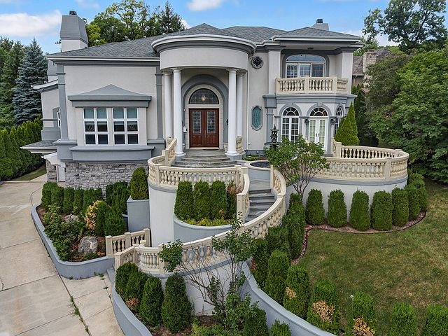1st image of 355 Flagg Ct