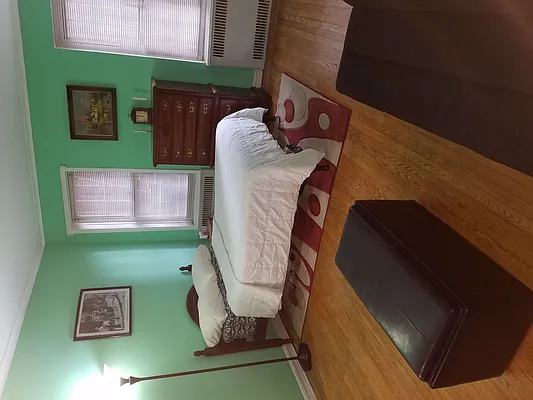 Sold by Benjamin Realty Since 1980 | media 16