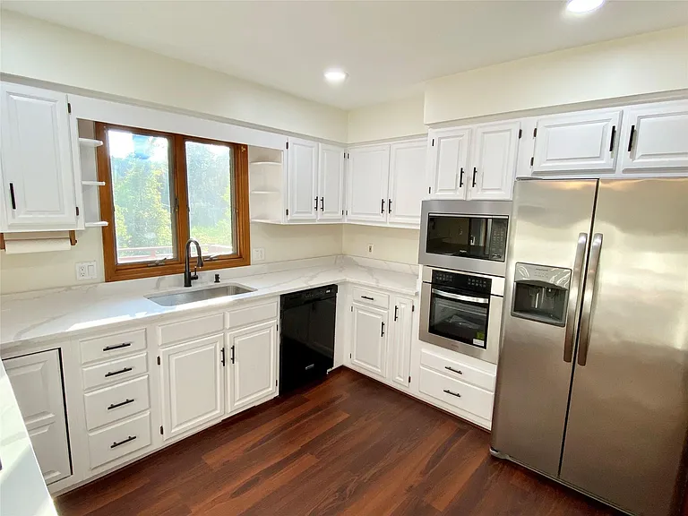 7233 Oakwood Dr — Photo 10