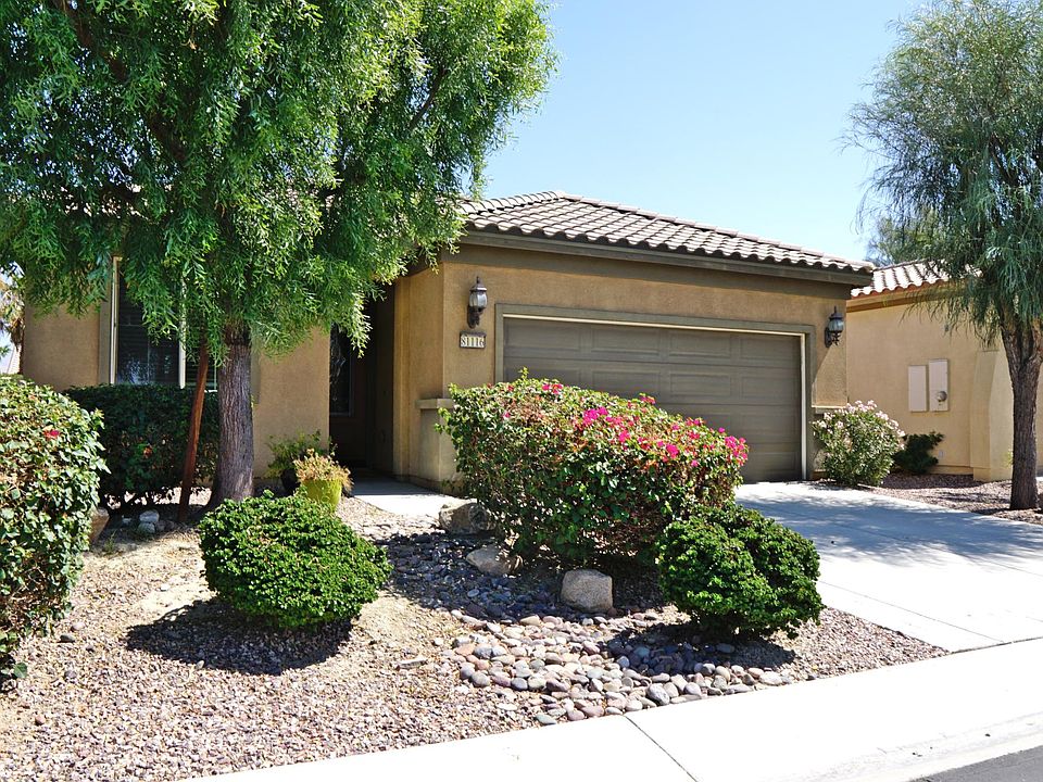 1st image of 81116 Avenida Vidrio