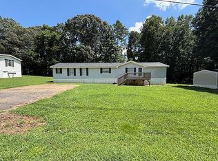 3715 Davie St, Claremont, NC 28610