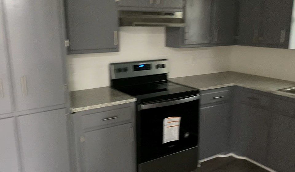2nd image of 418 E Spruce St
