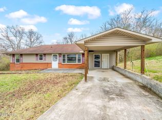 615 Scenic Dr, Kingston, TN 37763