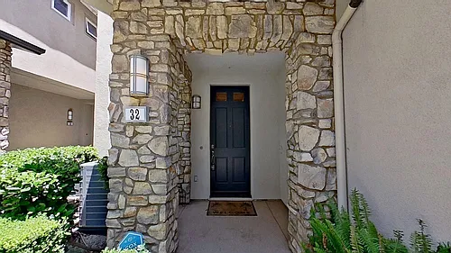 32 Meridian Dr Photo 1