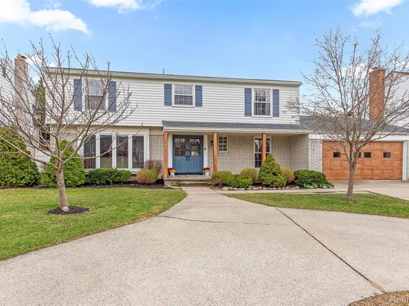 4594 Barcroft Way, Sterling Heights, MI 48310