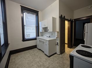 302 Shelden Ave #1, Houghton, MI 49931