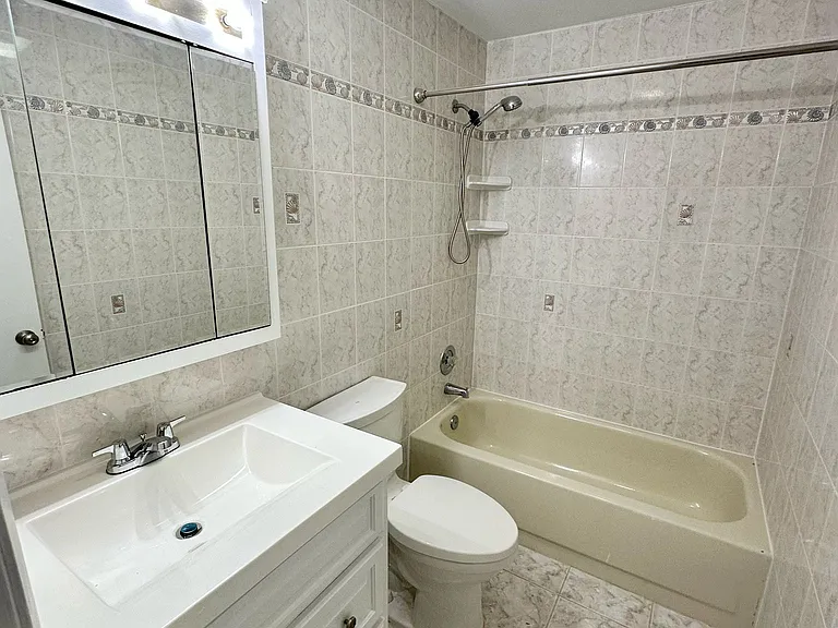1749 Hillside Pl — Photo 25