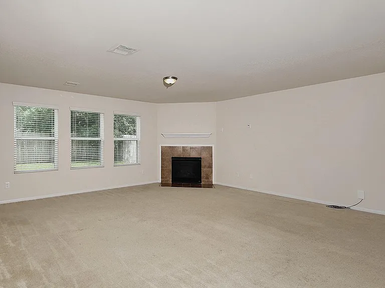 9960 Hyacinth Way — Photo 2