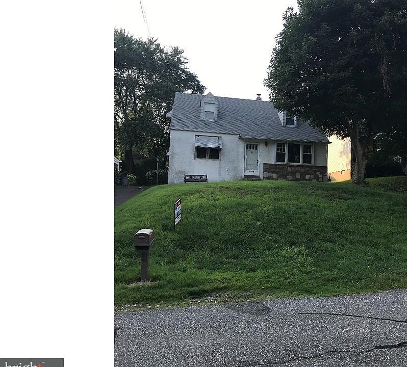 2nd image of 15008 Barcalow St