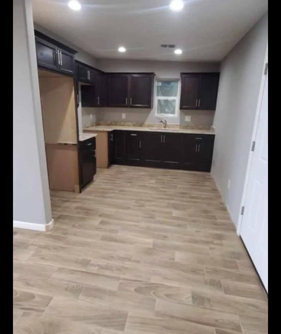 2 bed, 1.5 bath, 800 sqft, $1,950 — Photo 2