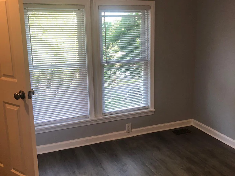 303 Oak St #2 — Photo 17