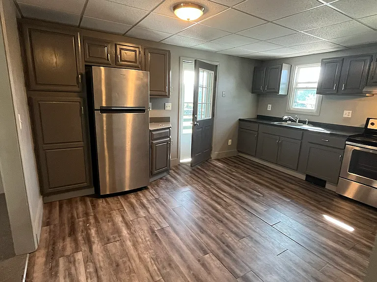 23 Main St #6 — Photo 6