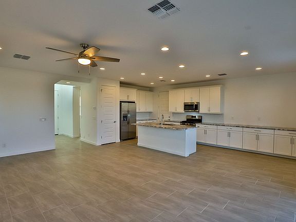 4th image of 9923 E Tillman Ave