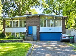 31 Kingston Dr, Belleville, IL 62223