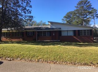 1319 Highland Dr, Waynesboro, MS 39367