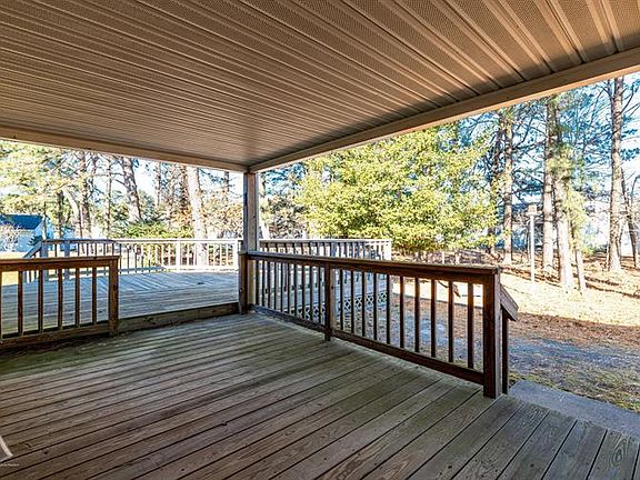 5th image of 20 Burgess Ct