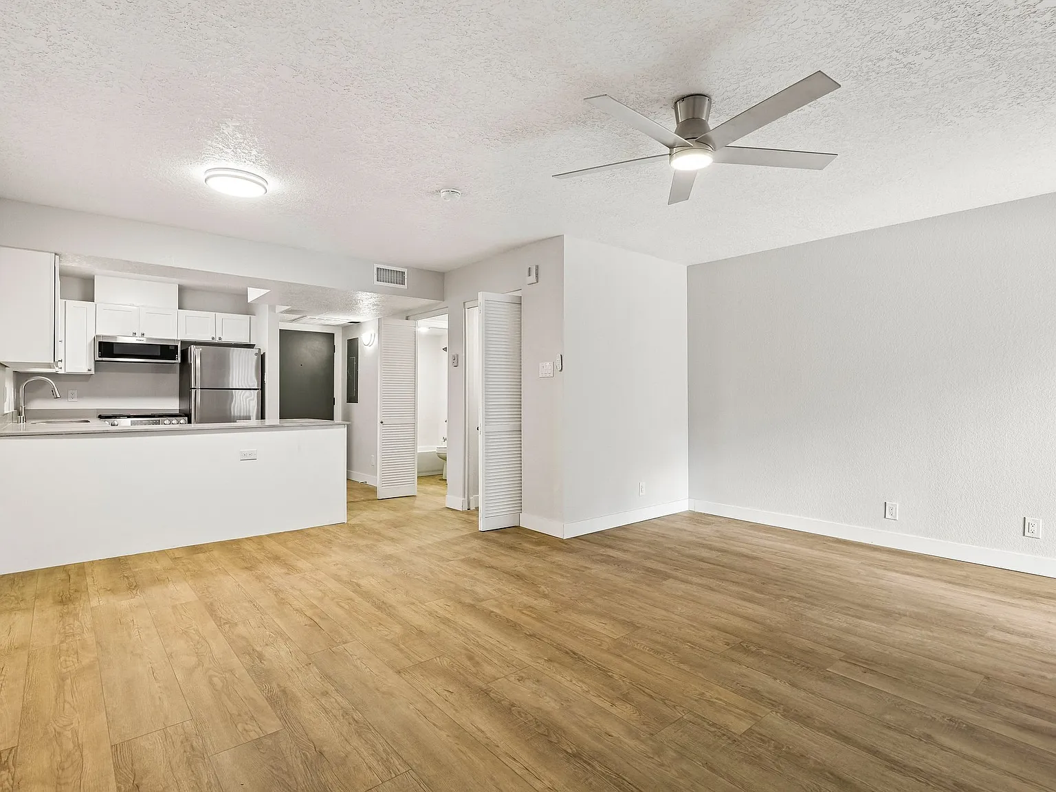 Canyon Crest — Photo 3