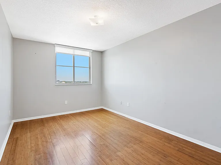3020 NE 32nd Ave #1014 — Photo 11