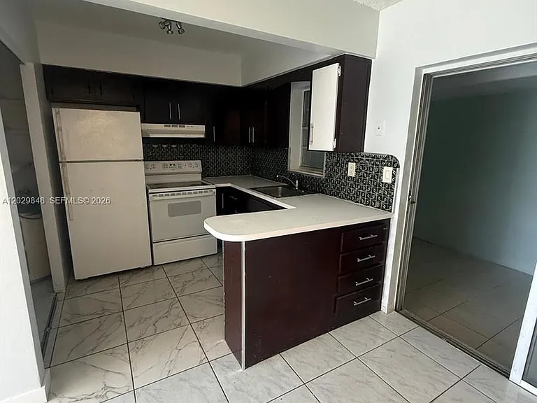 4132 SW 24th St #1A — Photo 5