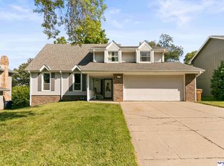 3512 Lynnwood Dr, Bellevue, NE 68123