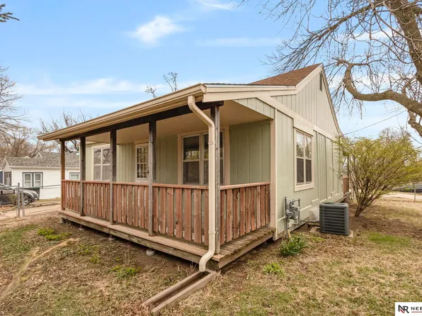 6073 Franklin St, Omaha, NE 68104