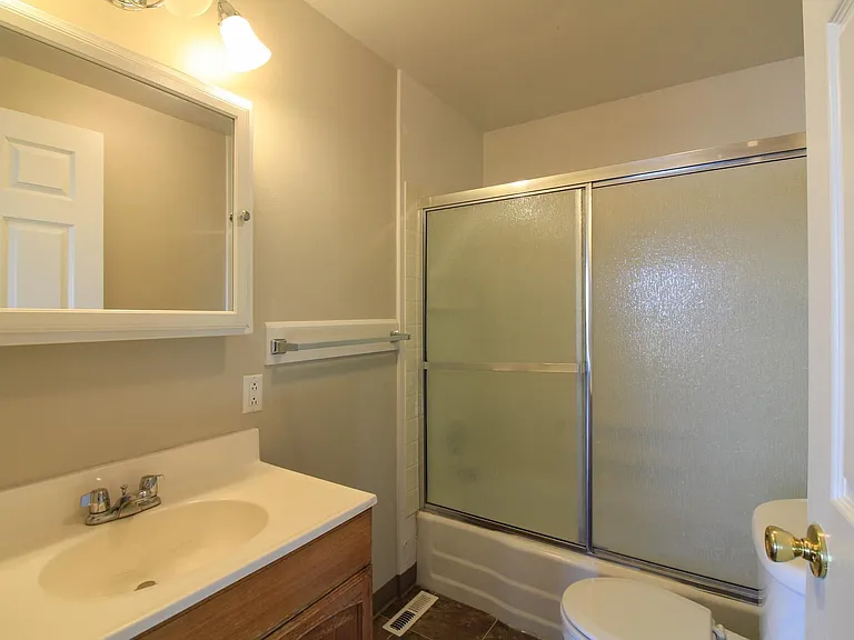 10111 Eltopia West Rd — Photo 10