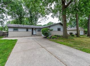 1829 N Nantucket Dr, Lorain, OH 44053