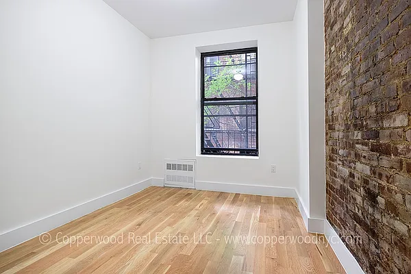 Rented by Copperwood Real Estate | media 14