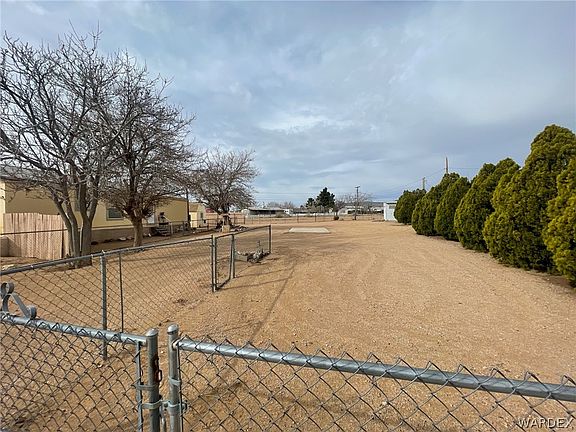 3rd image of 4621 N Marshall Drive