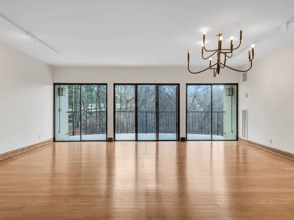 6666 Brookmont Ter APT 207, Nashville, TN 37205