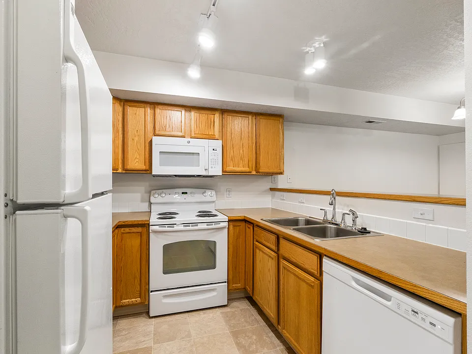 3475 W Vela Pl