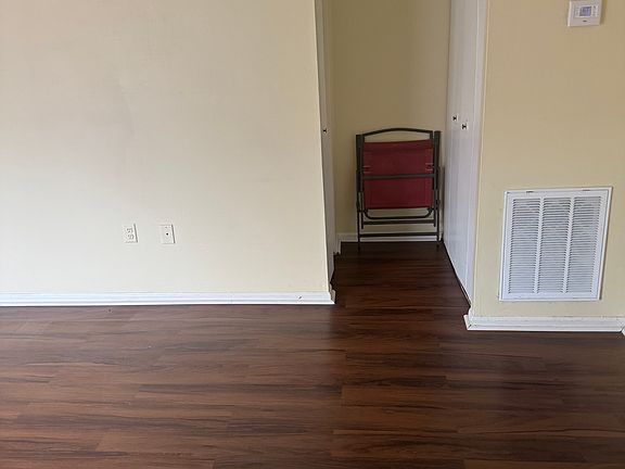 4th image of 2147 Binford Ln