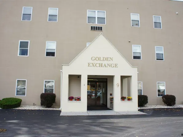 9 2nd Ave, Hanover, PA 17331