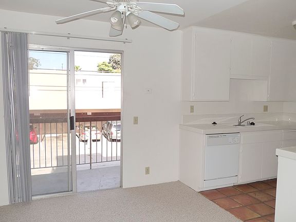 Kitchen/Dining (Stock Photos of Similar Unit)