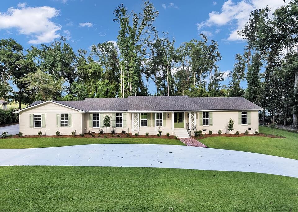 1st image of 3305 Plantation Dr