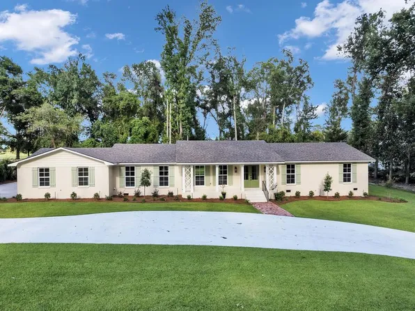 3305 Plantation Dr, Valdosta, GA 31605