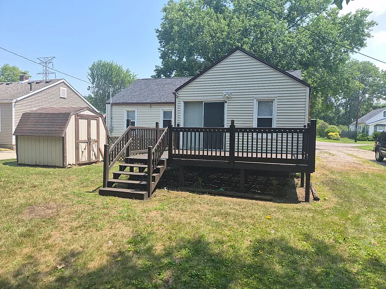 5933 Douglas Rd — Photo 13
