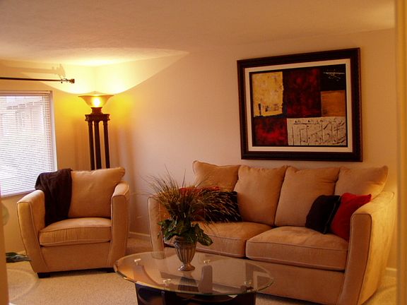 3rd image of 4023 Brookshire Ct