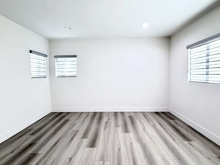11836 Rialto St — Photo 25
